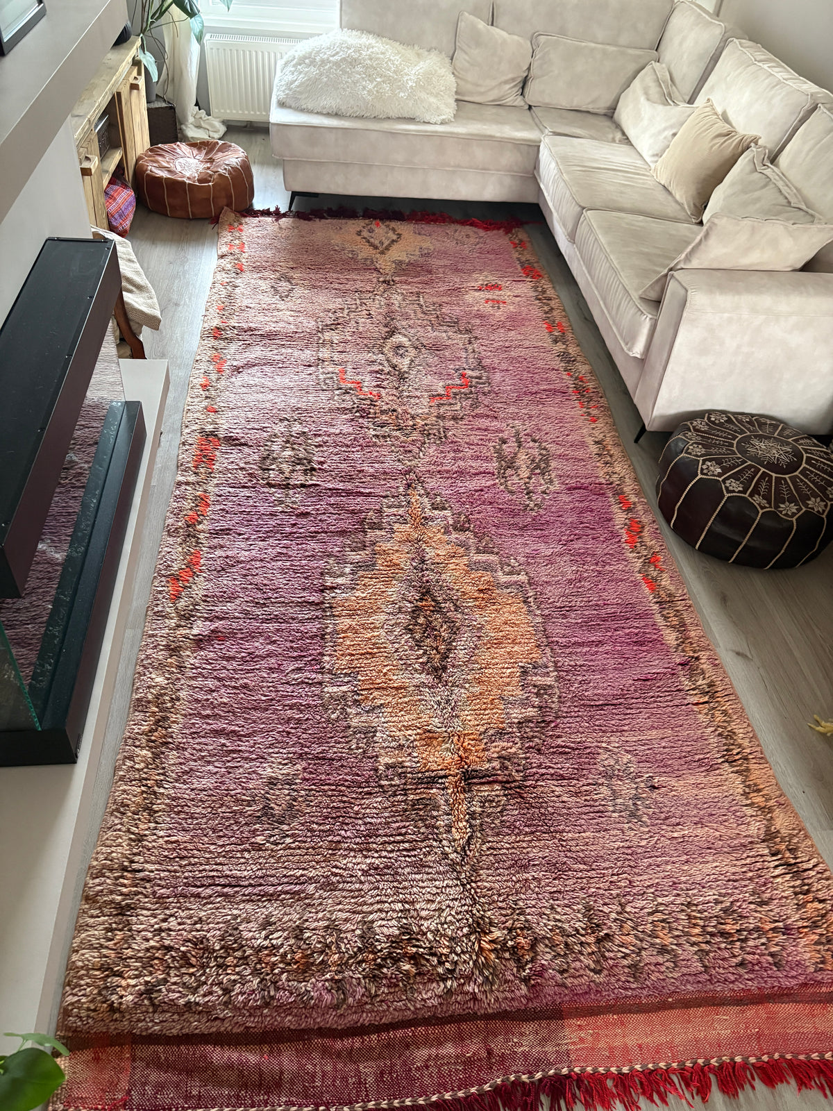 Vintage Moroccan Boujad Rug – Handwoven Berber Wool Carpet 375-150