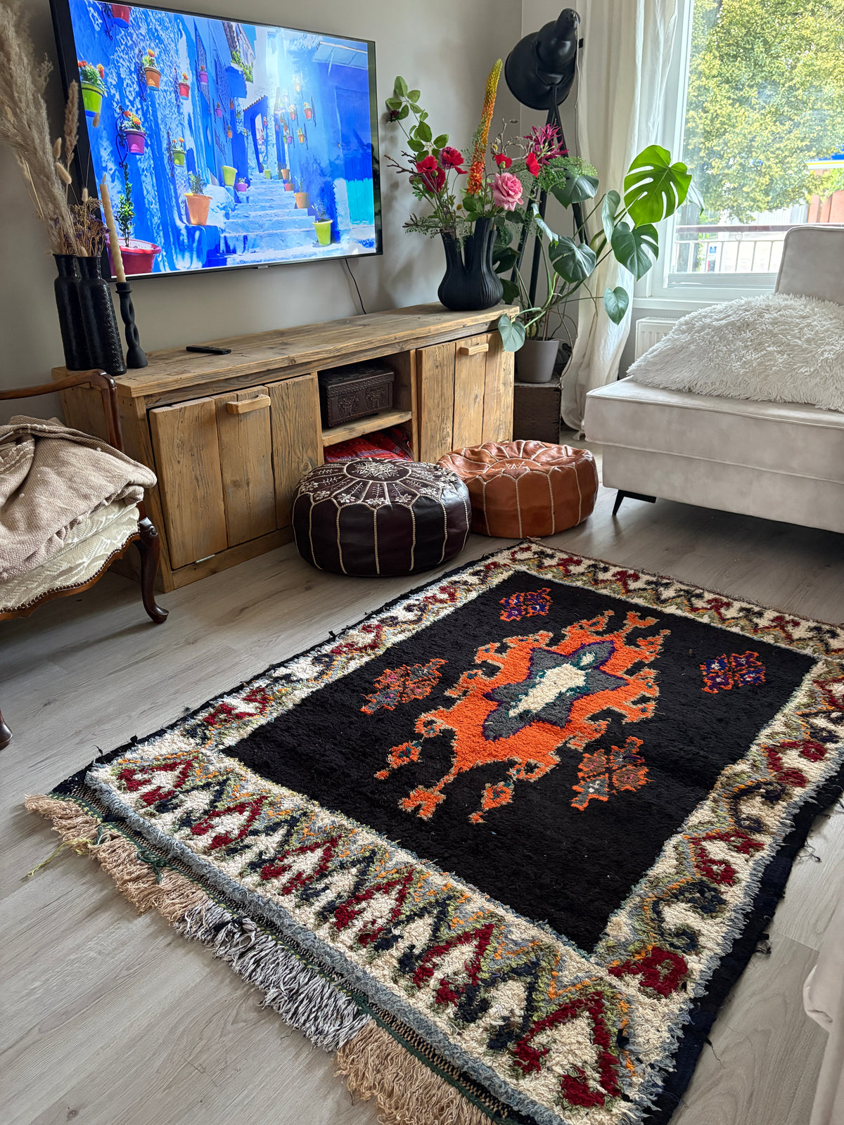Vintage Taznakht Rug, Handwoven Wool from the High Atlas ( 160-115 )